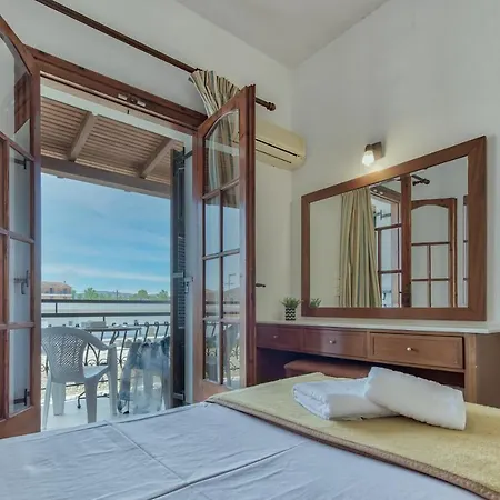 Nicole Aparthotel